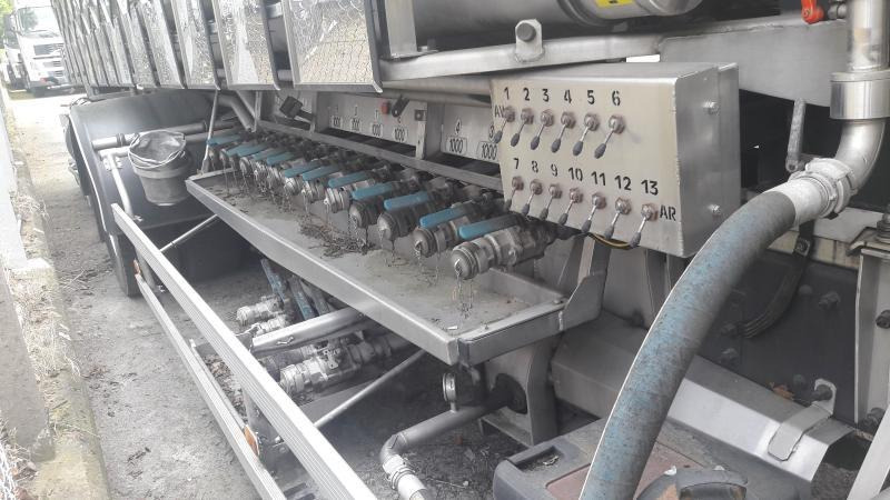 Camion citerne Volvo FM12 450