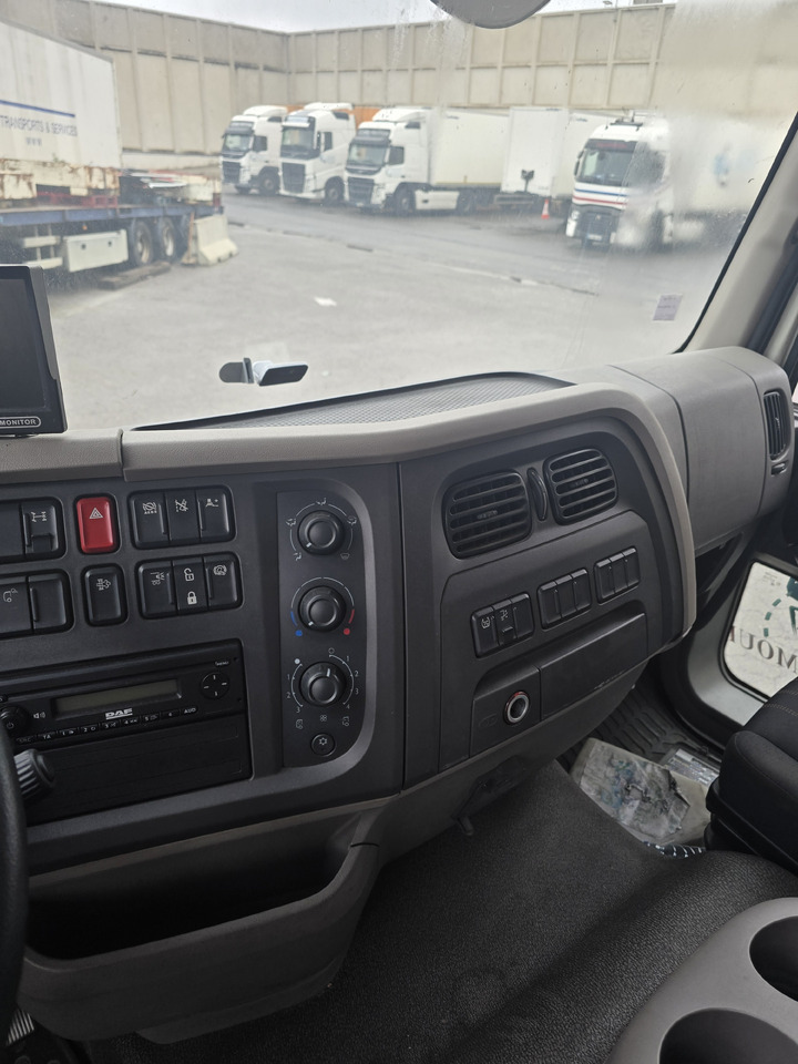 Camion fourgon DAF LF 320