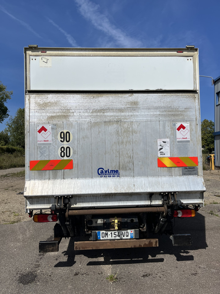 Camion fourgon Iveco Eurocargo 100E22 caisse double cabine 7 places
