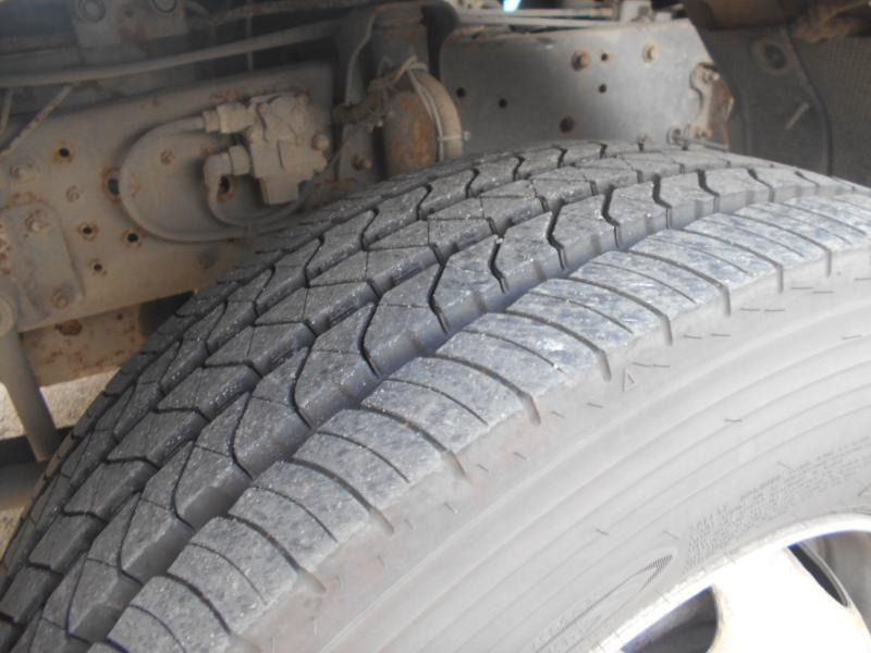 Camion fourgon Iveco Eurocargo 140E25