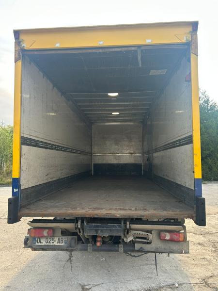 Camion fourgon Iveco Eurocargo ML160E