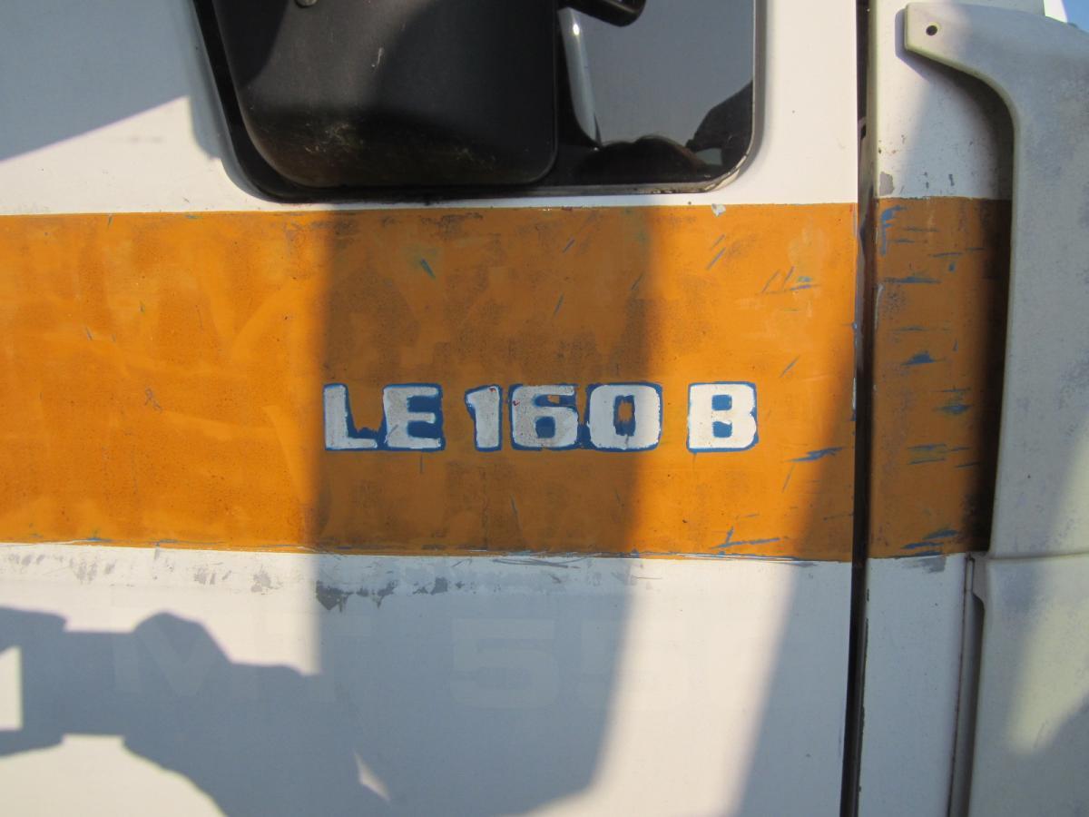 Camion fourgon MAN LE 160B