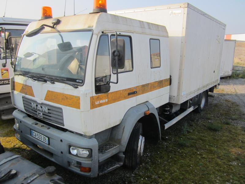 Camion fourgon MAN LE 160B