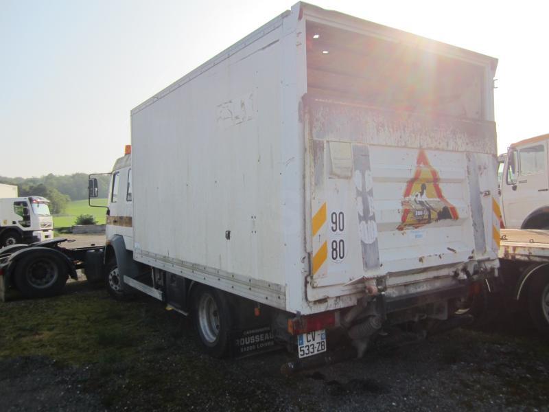 Camion fourgon MAN LE 160B