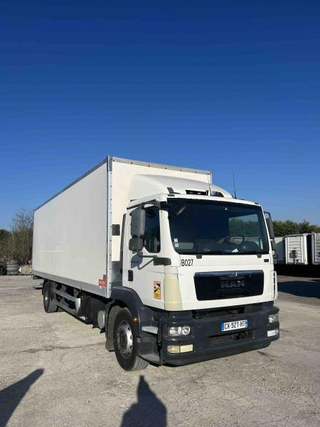 Camion fourgon MAN TGM 18.250