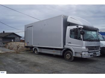 Camion fourgon Mercedes Atego 818L
