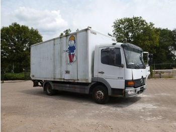 Camion fourgon Mercedes Benz 818