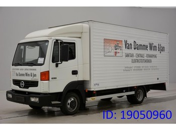 Camion fourgon Nissan Atleon 56.15