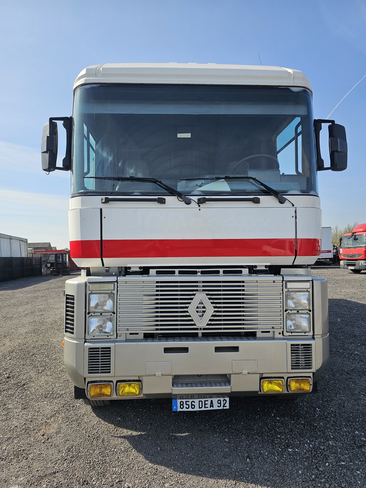Camion fourgon Renault AE380 PHASE1