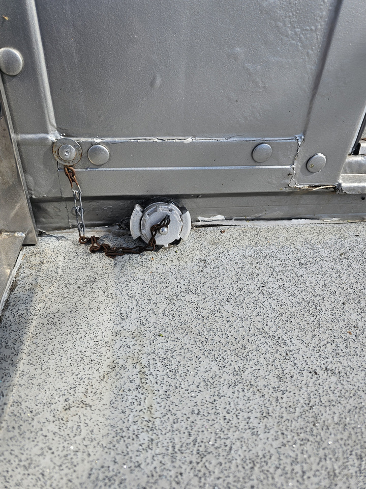 Camion fourgon Renault AE380 PHASE1