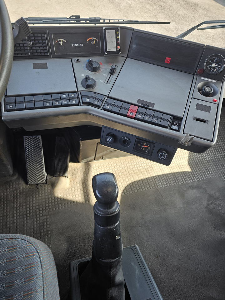 Camion fourgon Renault AE380 PHASE1