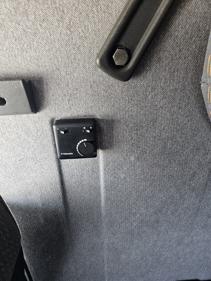 Camion fourgon Renault AE380 PHASE1