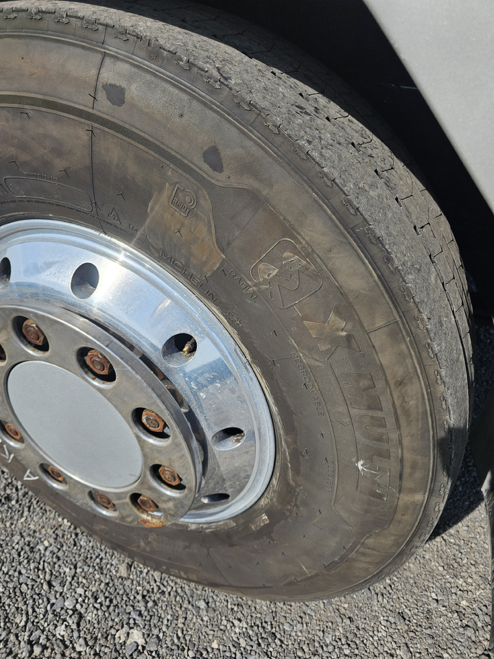 Camion fourgon Renault AE380 PHASE1