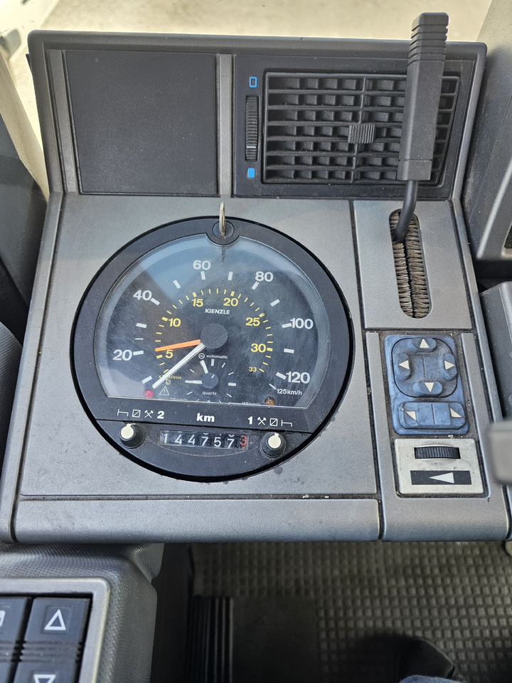 Camion fourgon Renault AE380 PHASE1