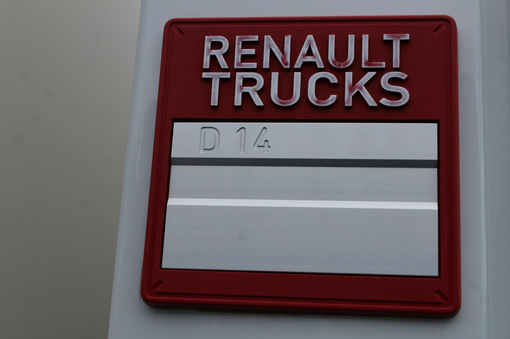 Camion fourgon Renault D14 220E6   Laderbordwand   nur 185 Tkm   Klima