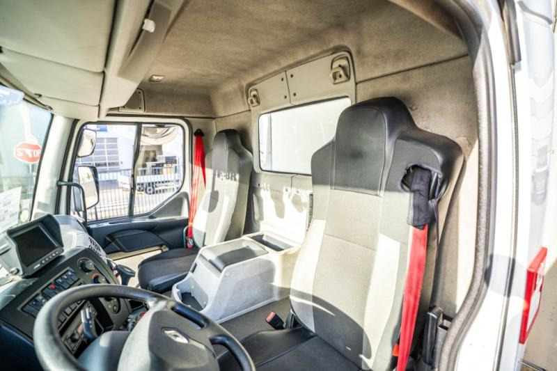 Camion fourgon Renault D14 250 // HAYON DHOLLANDIA