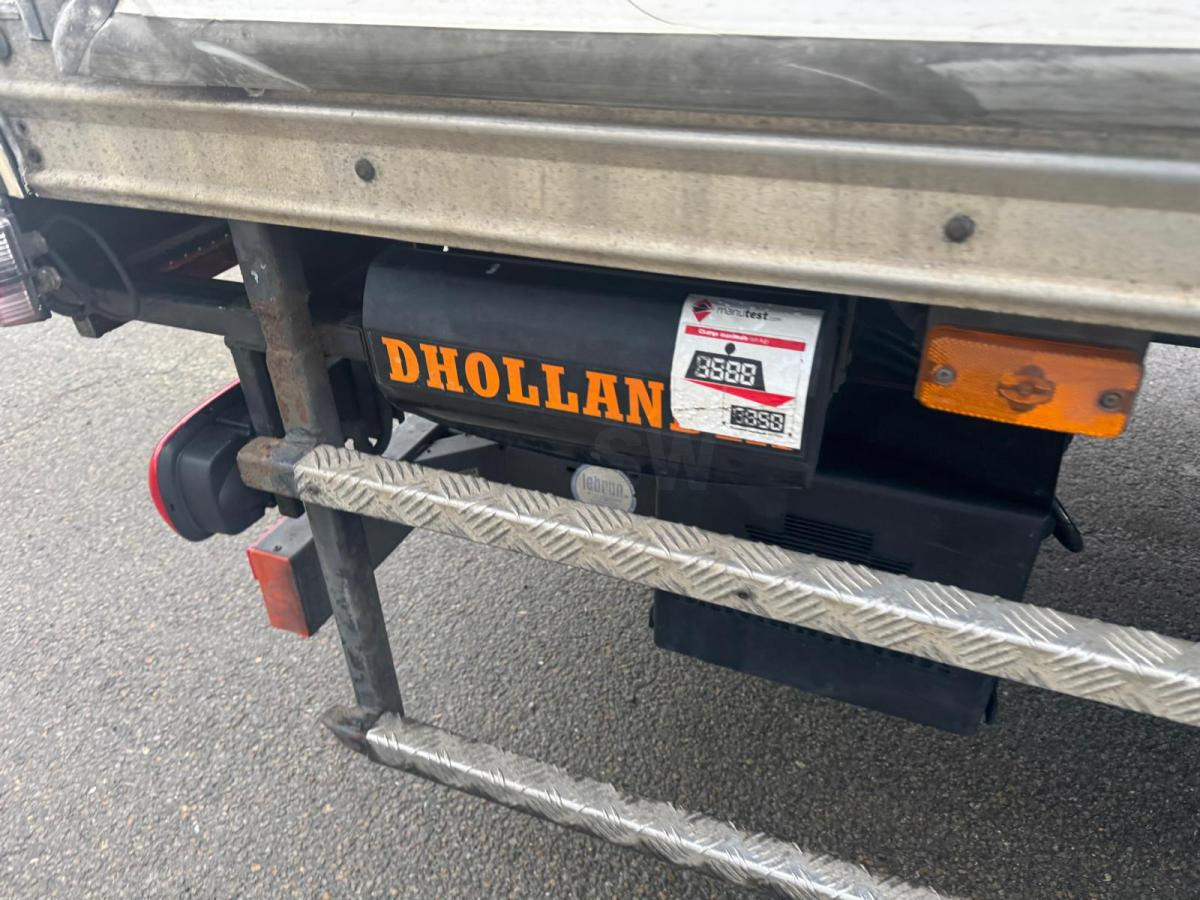 Camion fourgon Renault D-Series