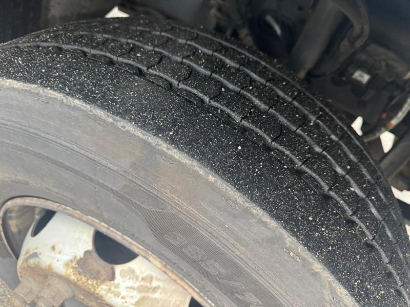 Camion fourgon Renault D-Series