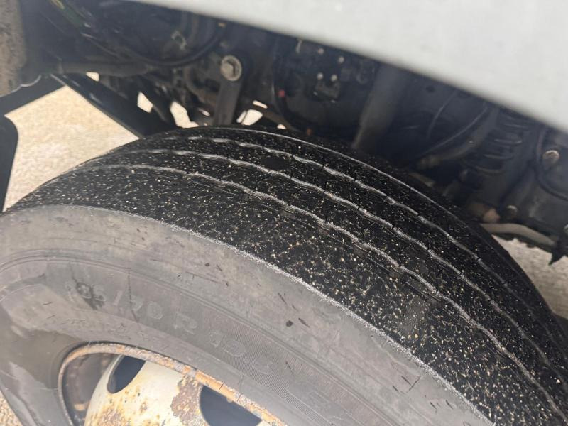 Camion fourgon Renault D-Series