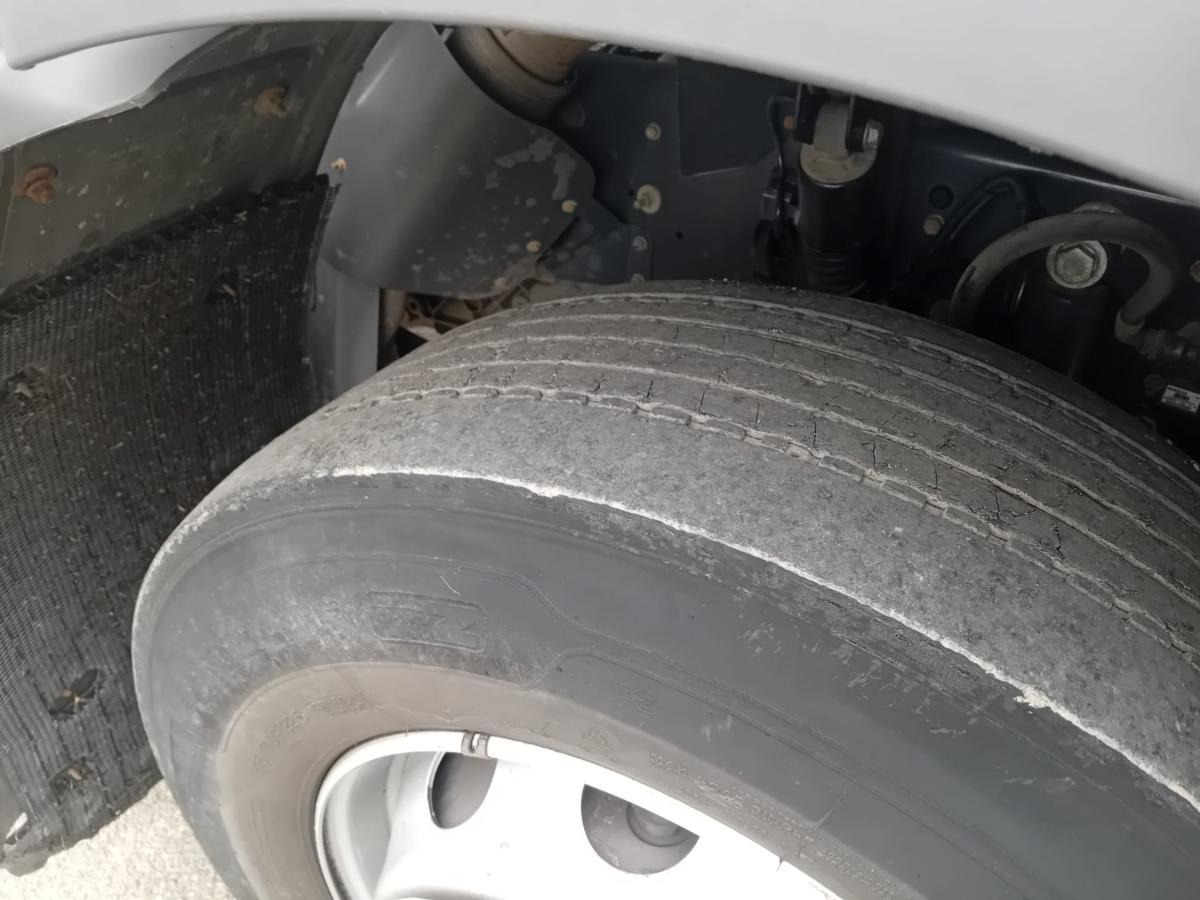 Camion fourgon Renault Gamme D 280.19