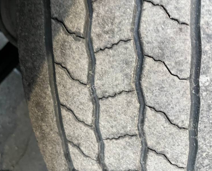 Camion fourgon Renault Midlum 180