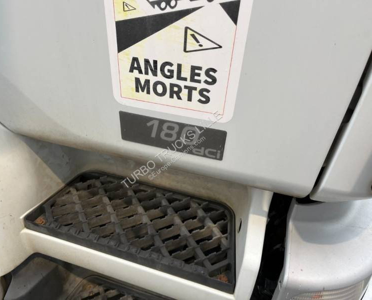 Camion fourgon Renault Midlum 180