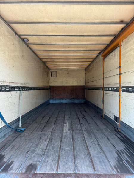 Camion fourgon Renault Midlum 220