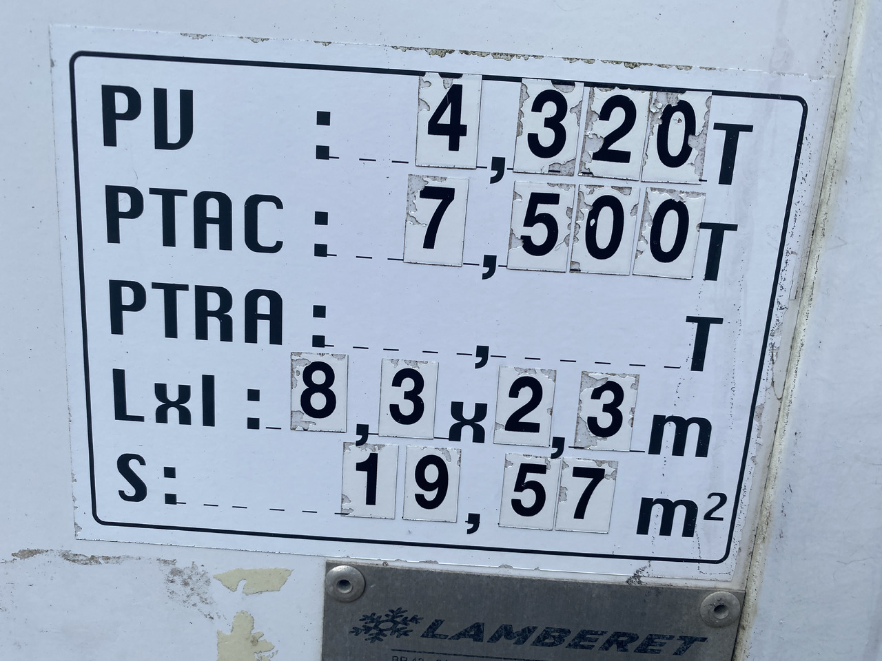 Camion frigorifique IVECO DAILY 70C18