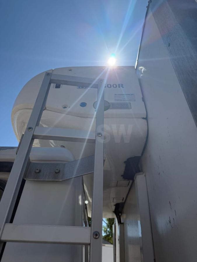 Camion frigorifique Iveco 120E22 CAISSE FRIGO HAYON