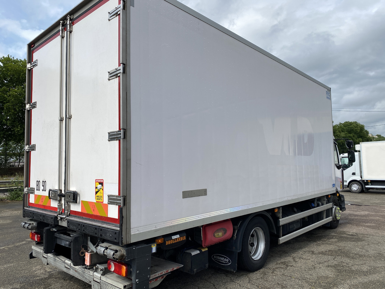 Camion frigorifique RENAULT D16