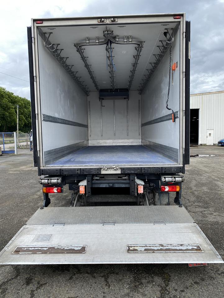 Camion frigorifique RENAULT D16