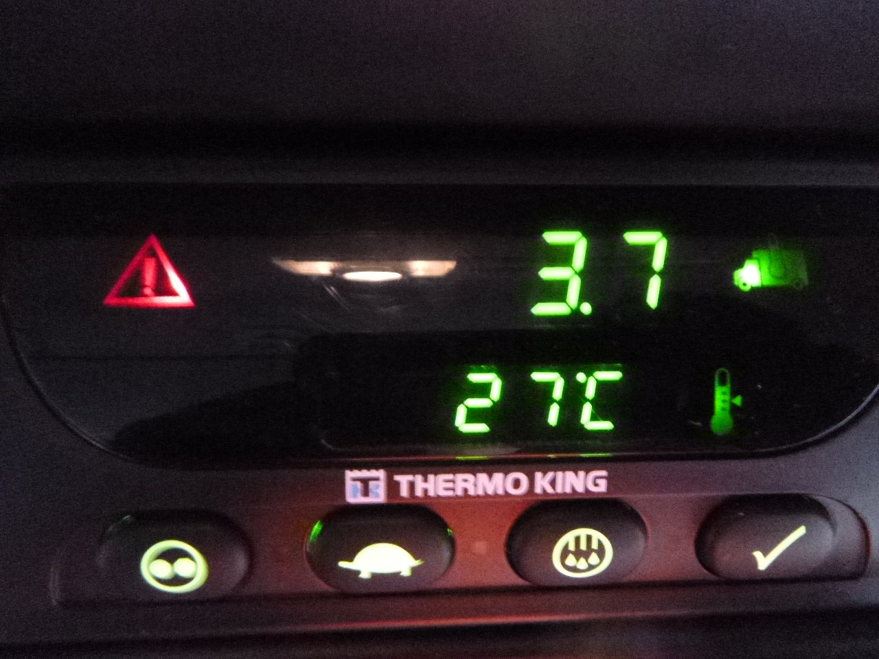 Camion frigorifique Renault D18 Wide 4x2 RHD Thermoking T800 R frigo: photos 25