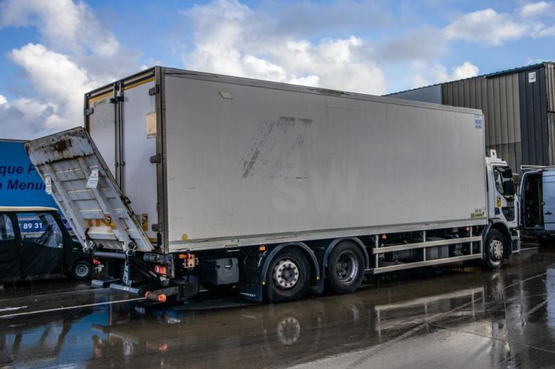 Camion frigorifique Renault PREMIUM 310DXI+E5+CARRIER+ENGINE PROBLEM