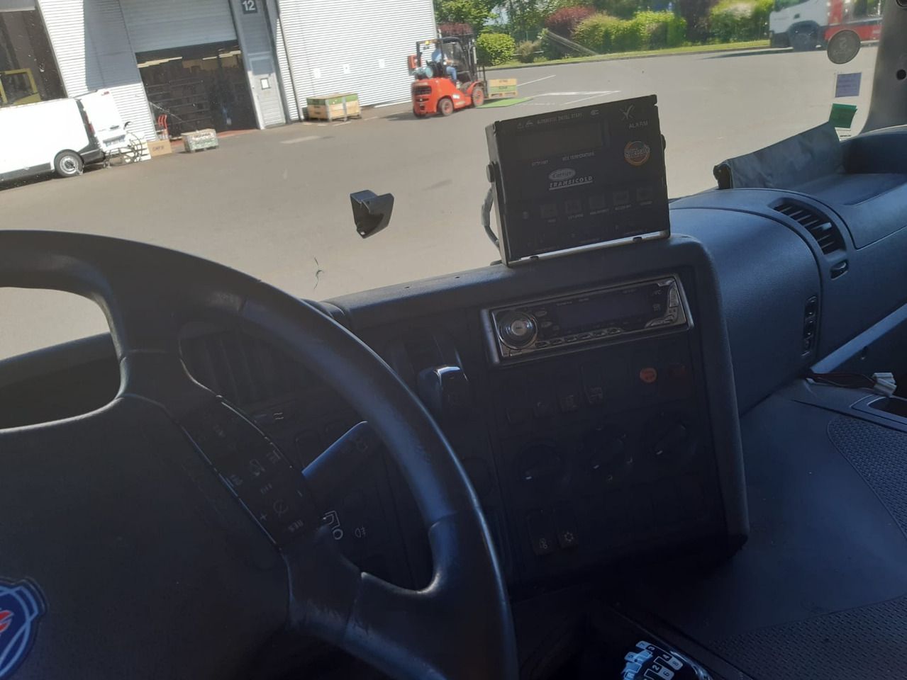 Camion frigorifique SCANIA P310