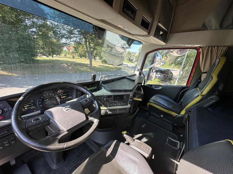 Camion frigorifique Volvo FH 16 550XL*8x2*Tief Kühlkoffer*ThermoKing*LBW