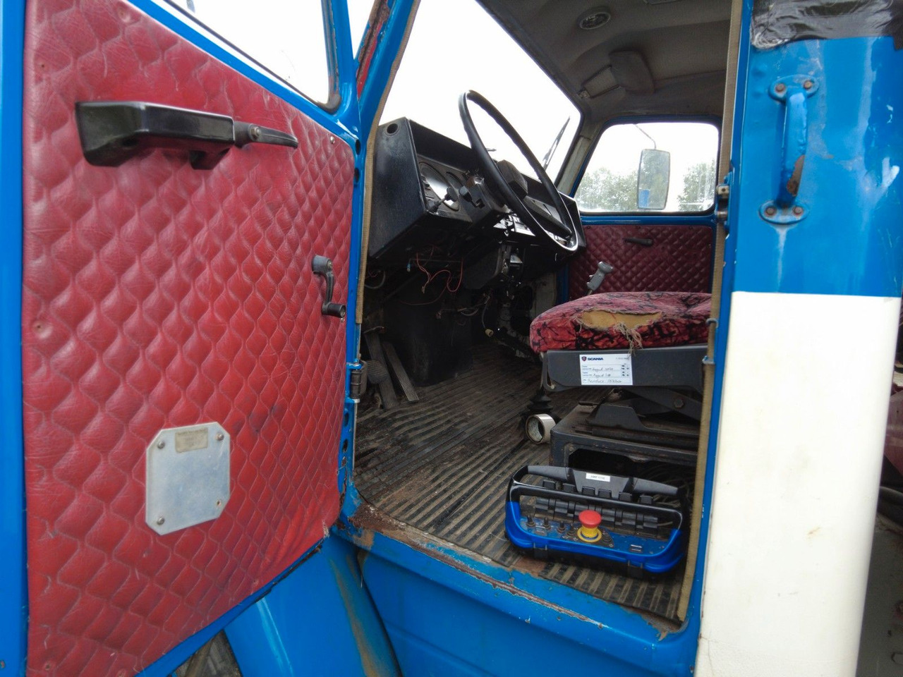 Camion grue Scania 86 6x2