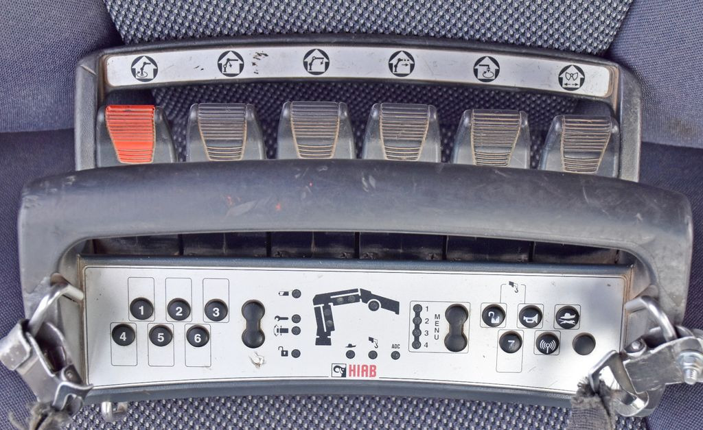 Camion grue Scania G 400 * Abschleppwagen 6,40m* KRAN + FUNK * TOP Scania G 400 * Abschleppwagen 6,40m* KRAN + FUNK * TOP