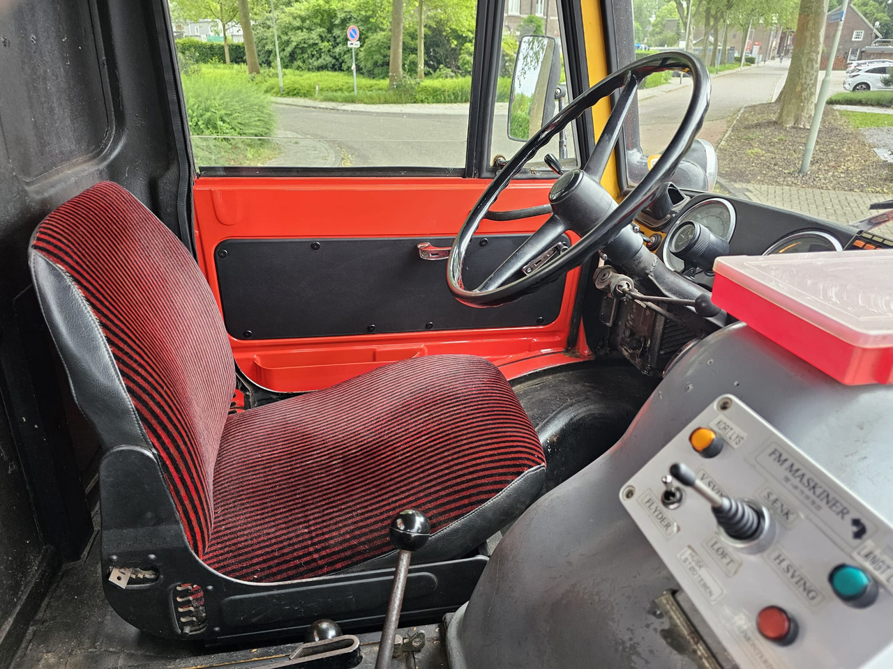 Camion grue Unimog 406/U9000 4x4