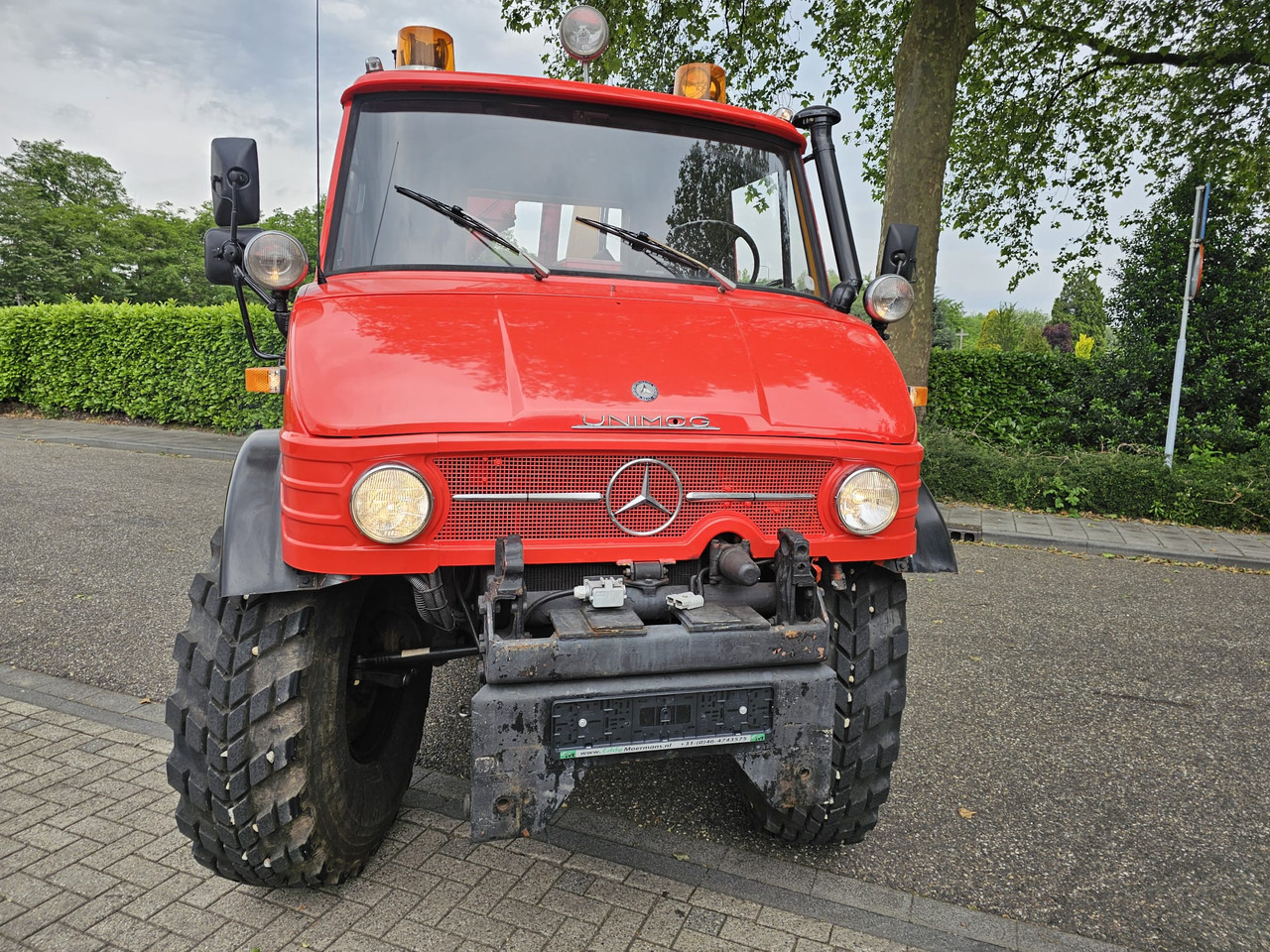 Camion grue Unimog 406/U9000 4x4