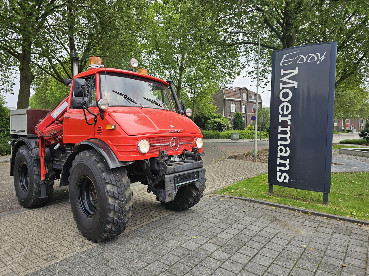 Camion grue Unimog 406/U9000 4x4