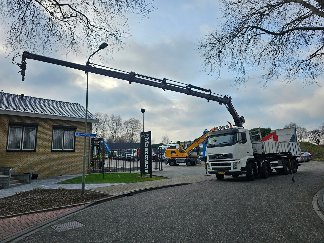 Camion grue Volvo FH 420 8x4