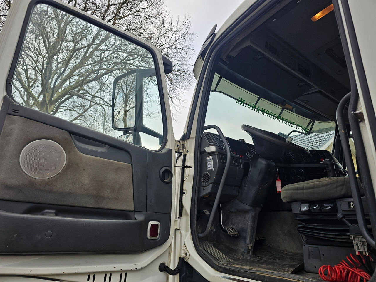 Camion grue Volvo FH 420 8x4