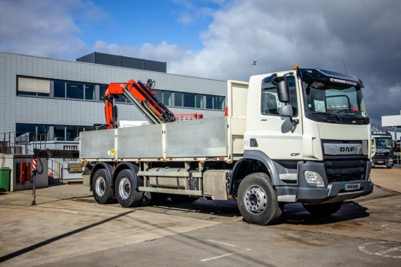Camion plateau DAF CF 450-6X4+FASSI18T/M(3EXT)-78500KM