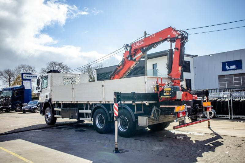 Camion plateau DAF CF 450-6X4+FASSI18T/M(3EXT)-78500KM