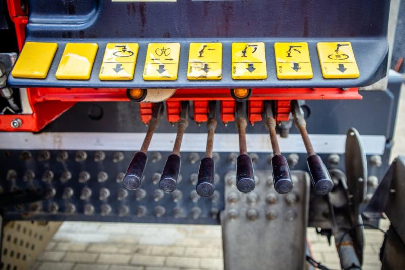 Camion plateau DAF CF 450-6X4+FASSI18T/M(3EXT)-78500KM