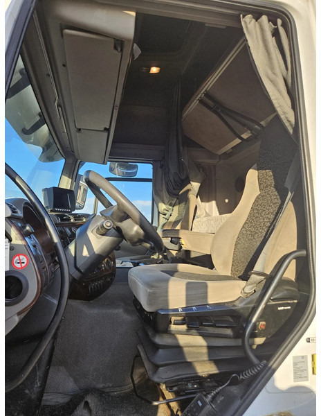 Camion plateau DAF CF 85 410 SSpace Cab Euro 5