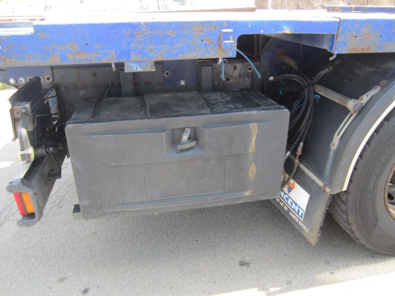 Camion plateau DAF XF105 460