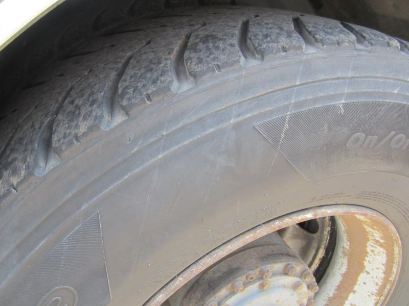 Camion plateau DAF XF105 460