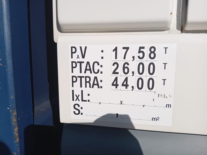 Camion plateau DAF XF105 460