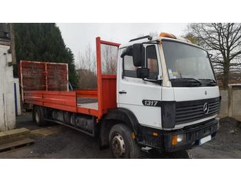 Camion plateau Mercedes 1317